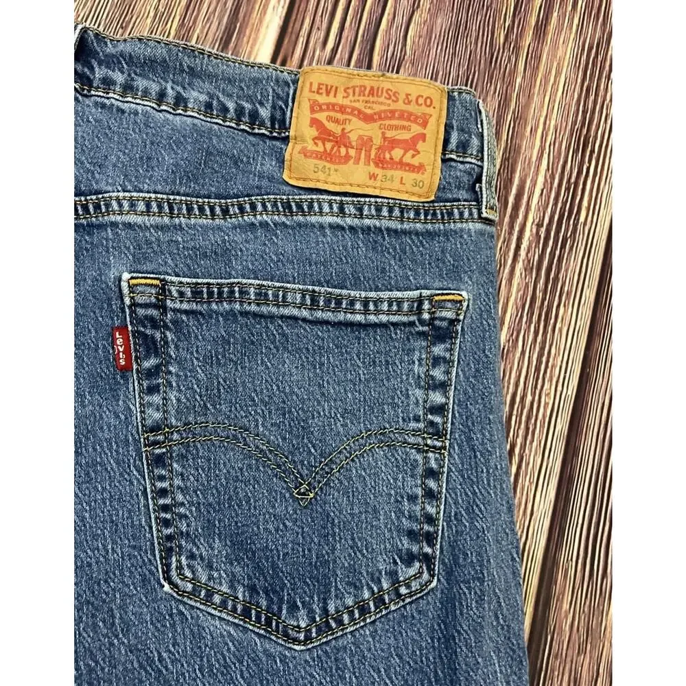 Levi's 541 Athletic Fit Light Wash Jeans Mens Size 34x30 (Measures 34x29)
